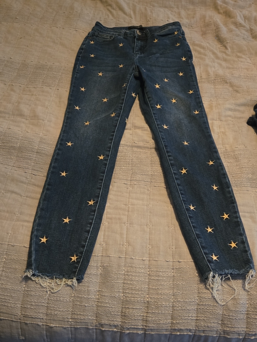 Judy Blue Dark Blue Jeans with Gold Star Embroidery